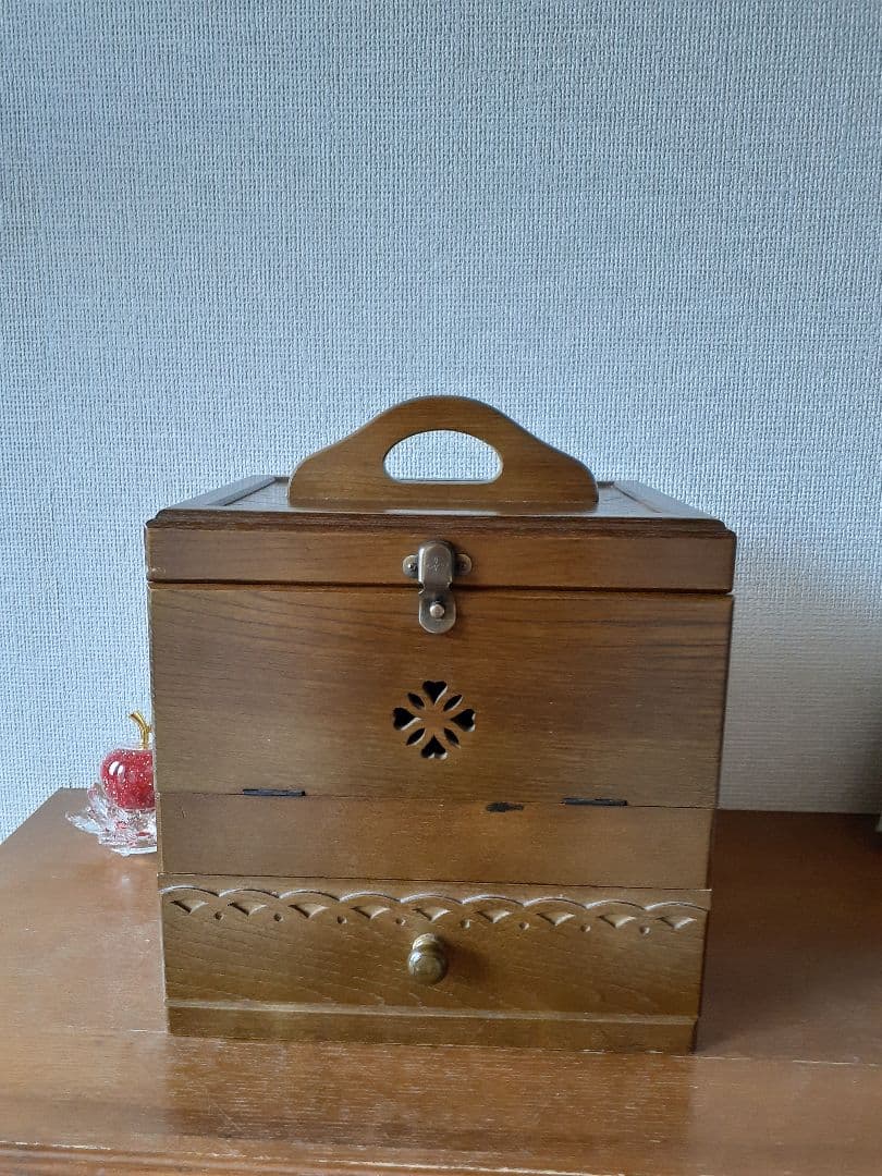 角度の変わる鏡ボックス