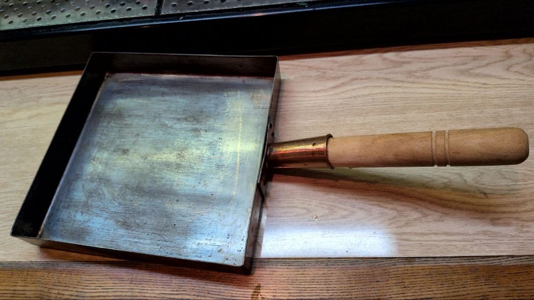 銅製 卵焼き器 金属製 木製ハンドル 卵焼きフライパン 木蓋付き