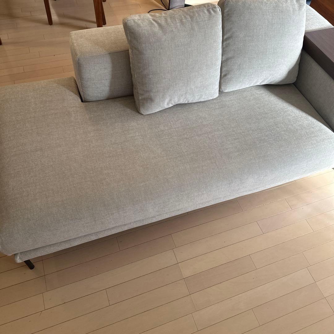 新品同様　NOYES 3人掛けソファ Decibel Standard