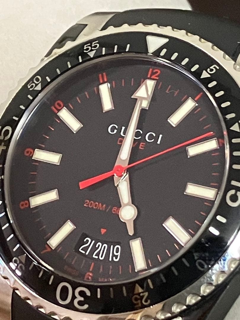 GUCCI 時計 ダイヴ　YA136303 ダイバーズ　電池交換済