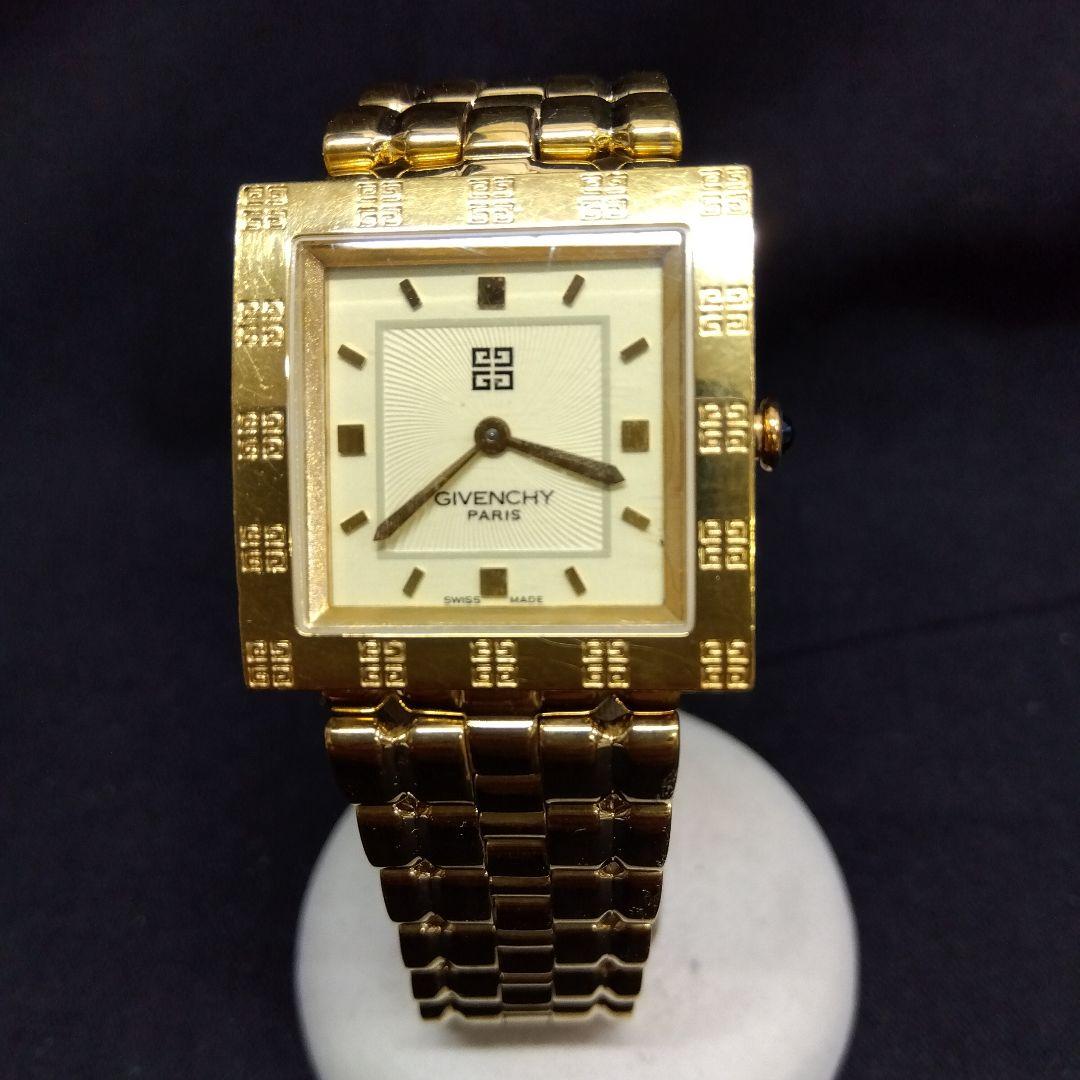 GIVENCHY 　ジバンシー 腕時計　ゴールド