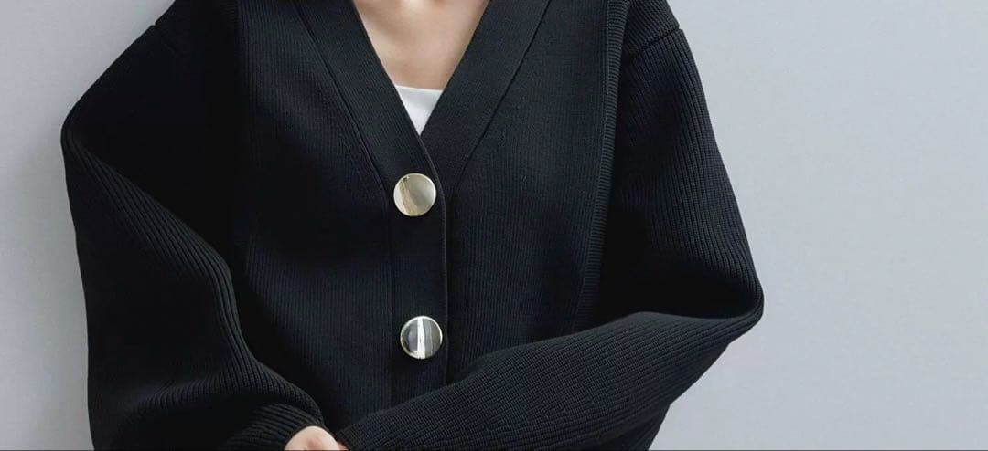 Kinopio　Vネック ブラック