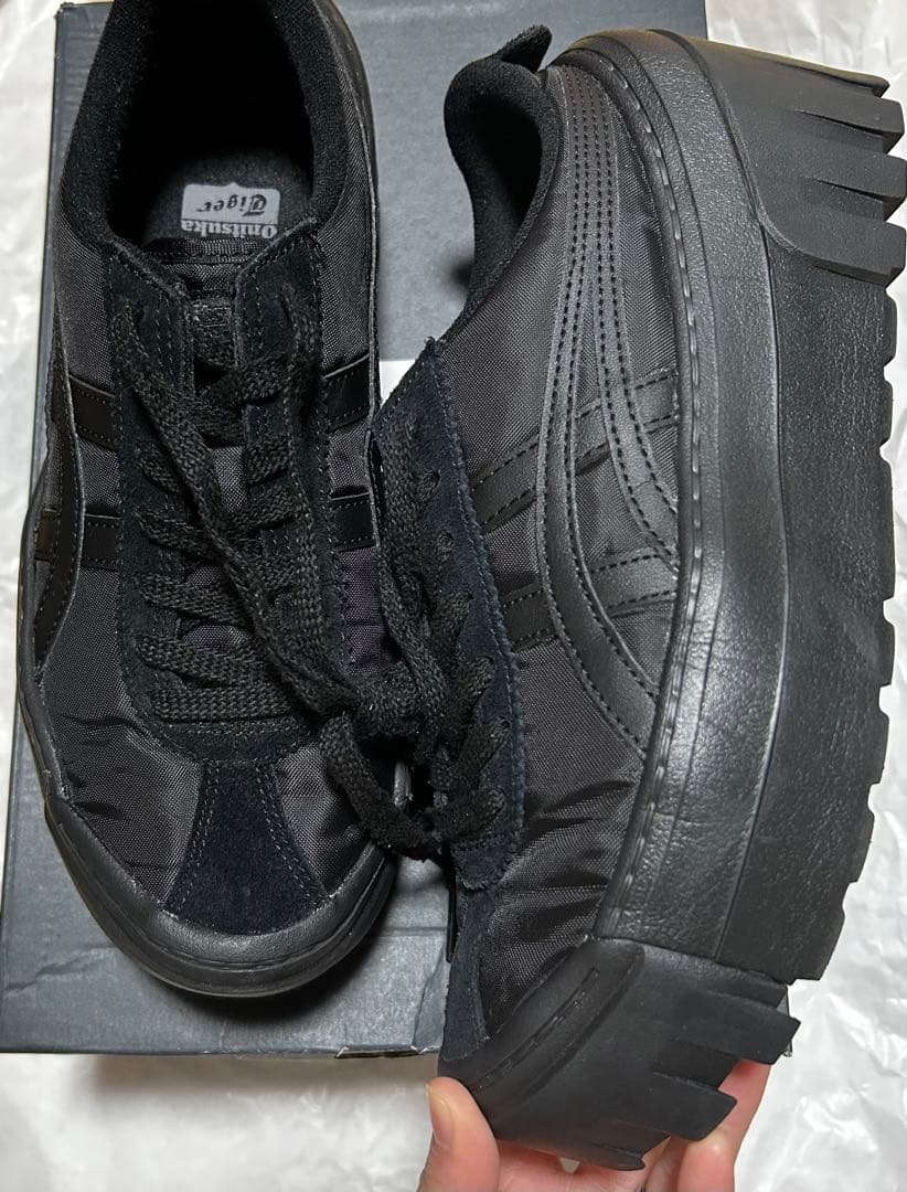 Onitsuka Tigerブラック デレゲーション チャンク