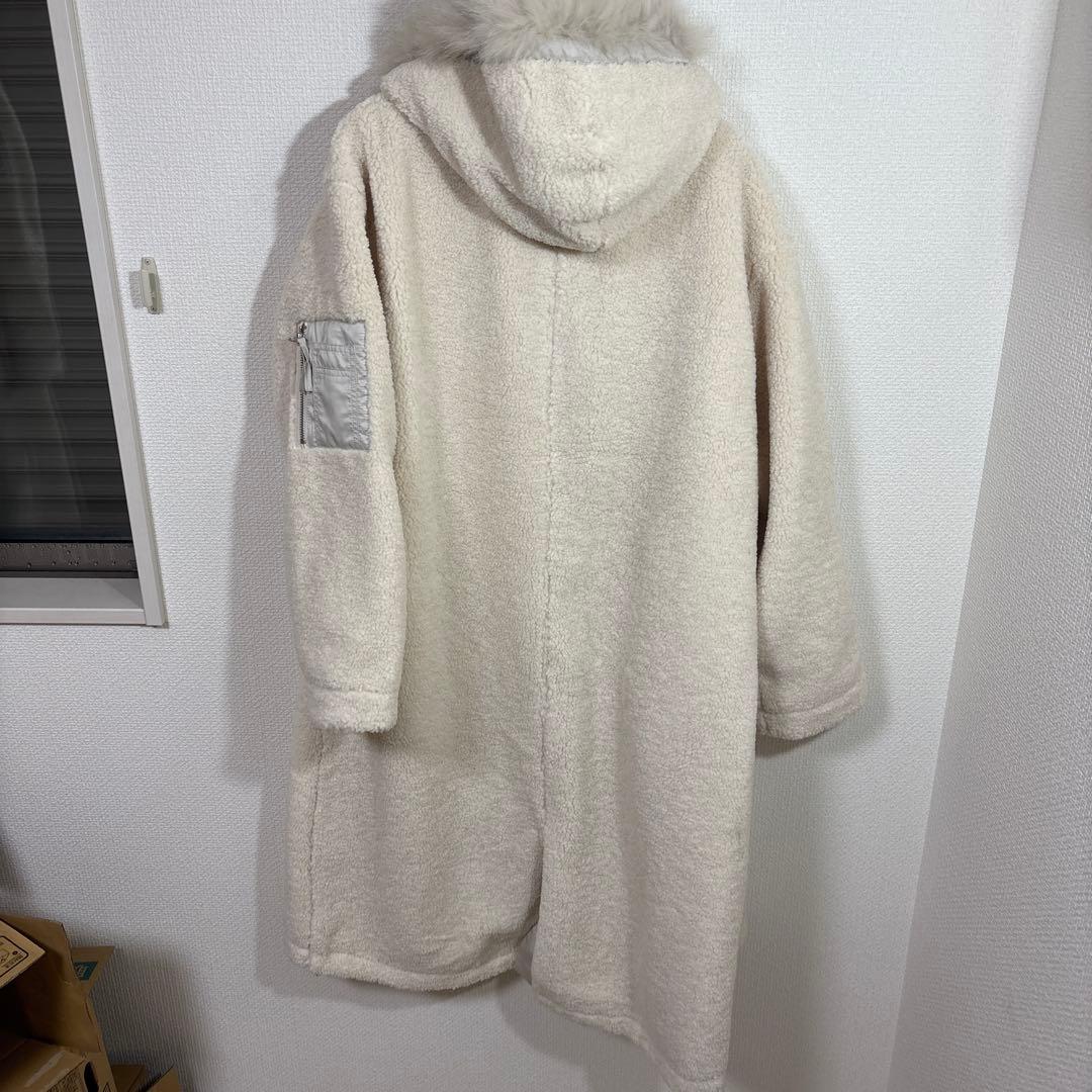 LASUD ボアコート　アイボリー未使用品　サイズ9号　定価34000円タグ無し