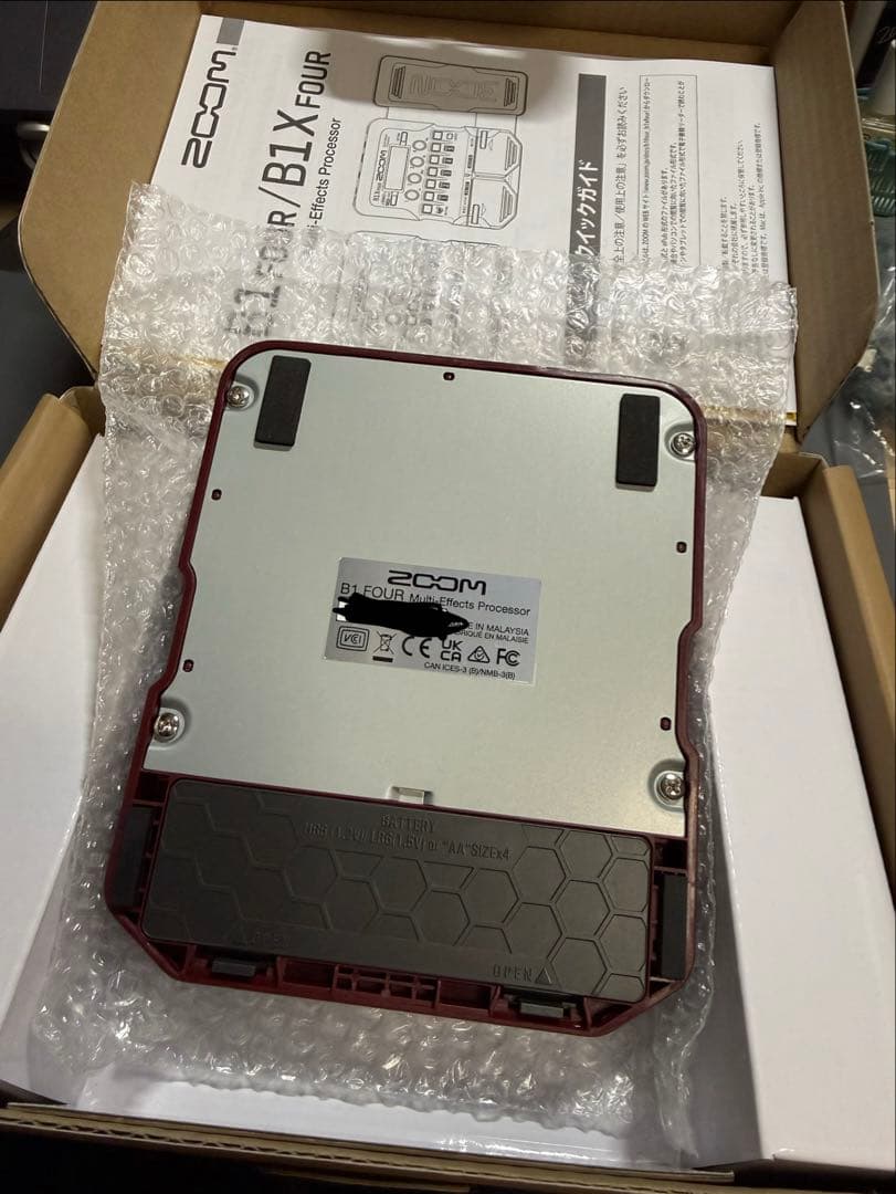 ZOOM B1 FOUR ベースマルチエフェクター