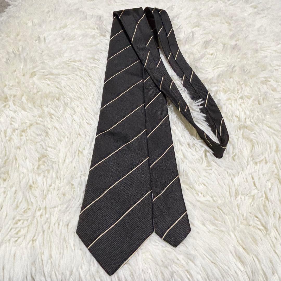 【ほぼ未使用】PRADA ネクタイ　ストライプ　レジメンタル　ブラック
