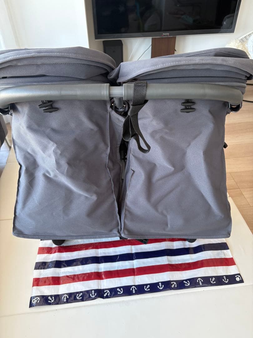 美品 エアバギー ココダブル 2025年購入 マット付き