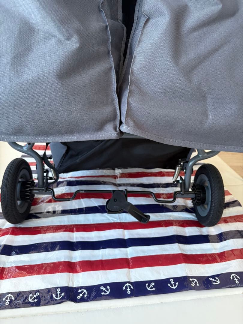 美品 エアバギー ココダブル 2025年購入 マット付き