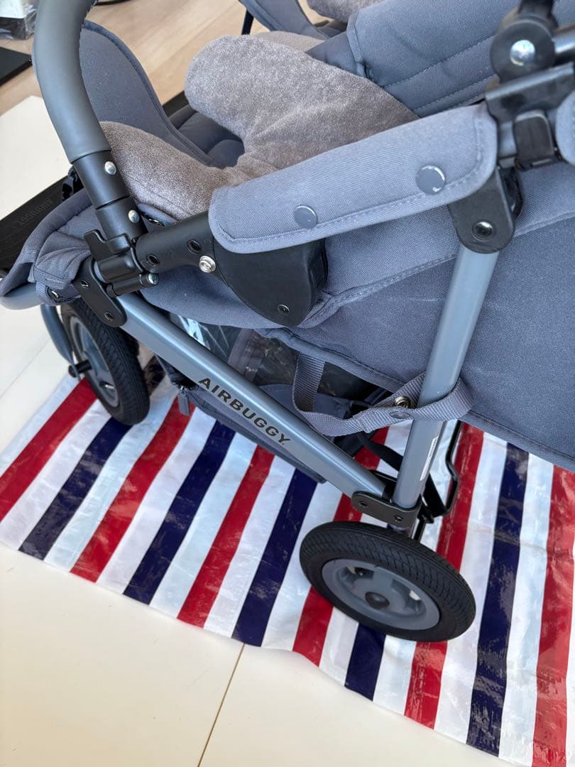 美品 エアバギー ココダブル 2025年購入 マット付き