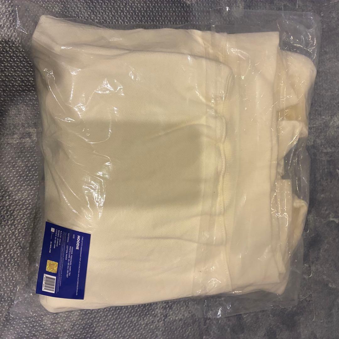 CNBLUE フーディー パーカー トレカなし15周年POPUP