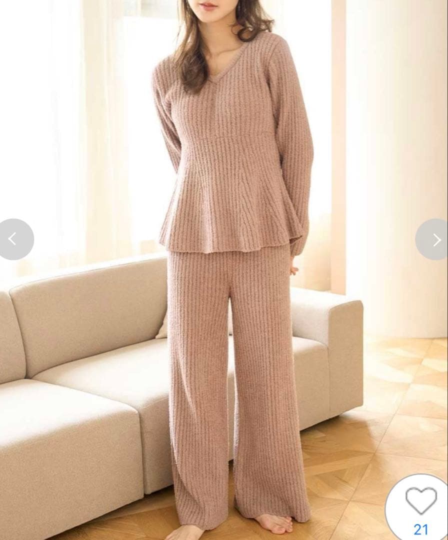 新品タグ付き スナイデルホーム ペプラムニットセットアップ