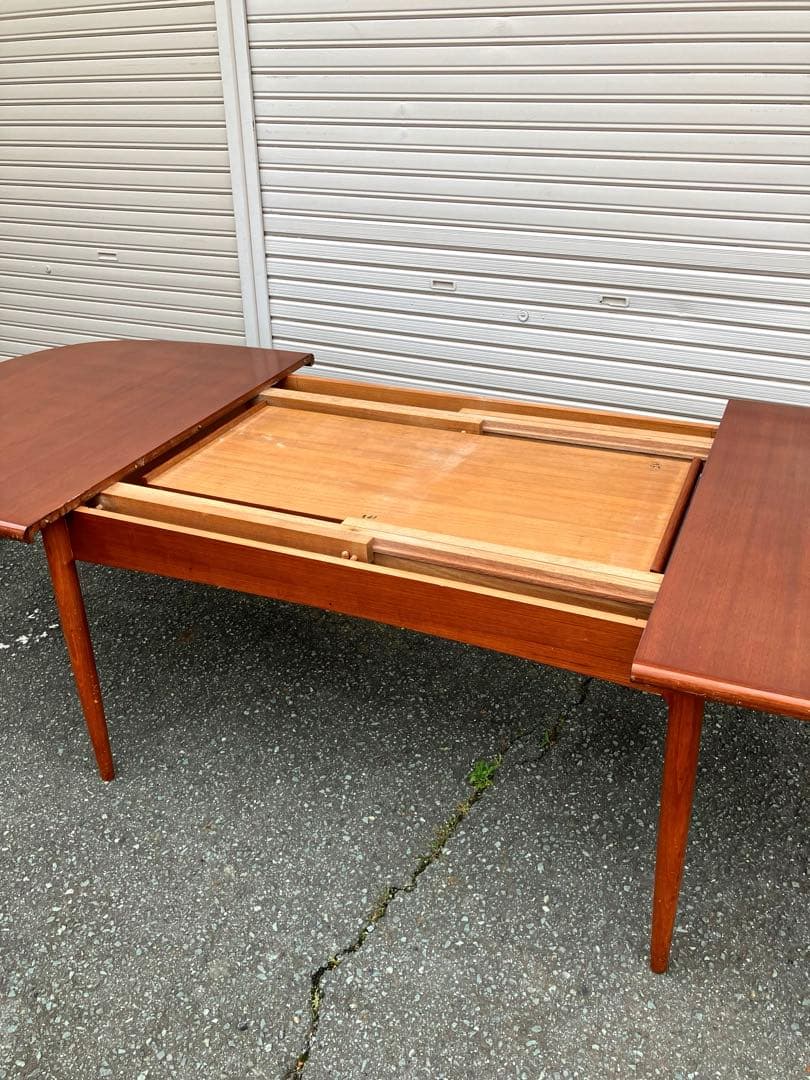 ミッドセンチュリーヴィンテージオーバルエクステンションテーブル