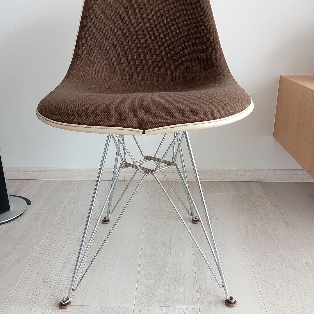 ハーマンミラー　イームズ椅子