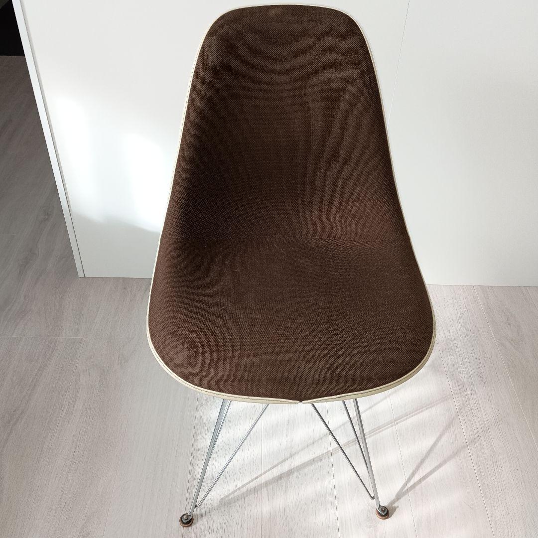 ハーマンミラー　イームズ椅子