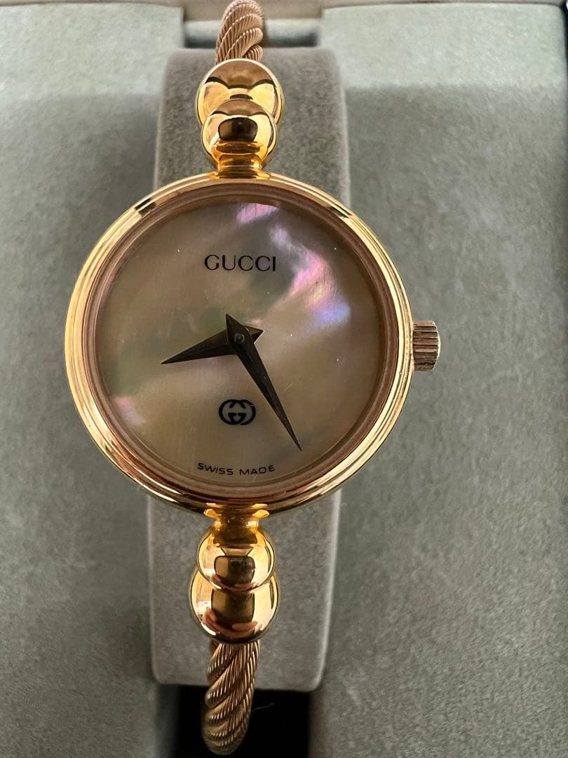 GUCCI 腕時計 パールホワイト文字盤