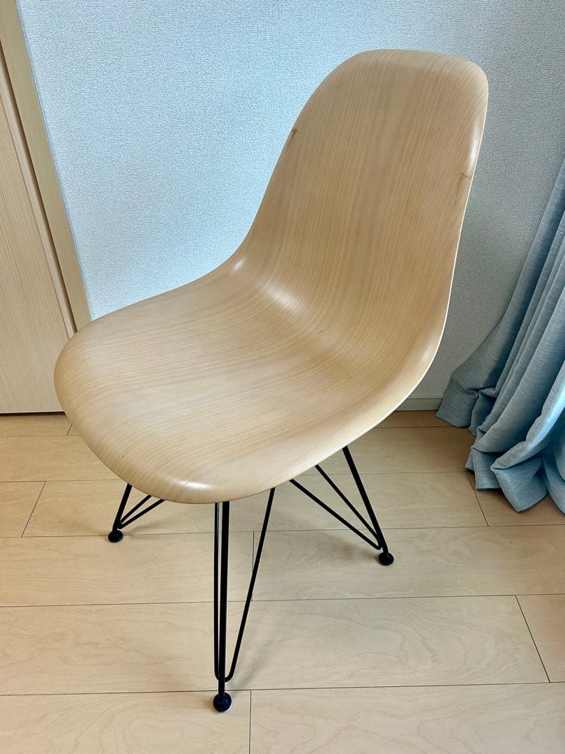 イームズウッドシェルチェア　ハーマンミラー