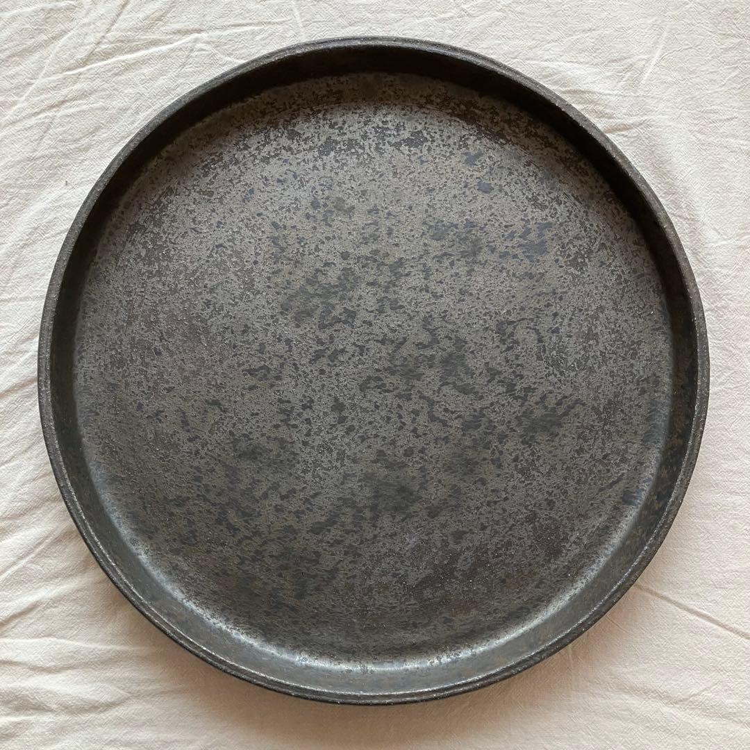 【新品未使用】安福由美子　錆盆皿②　26.5cm