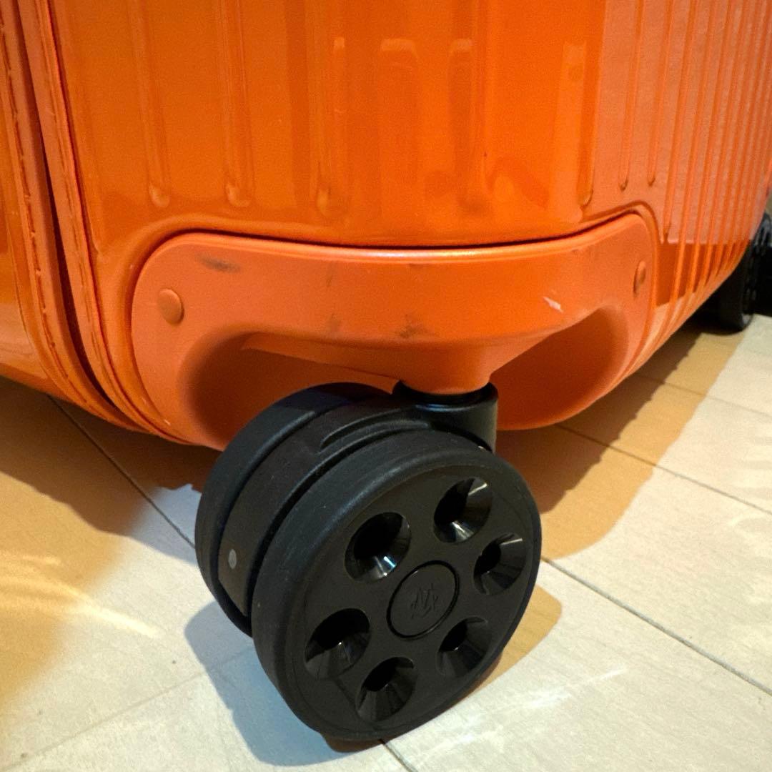 リモア　エッセンシャルトランクケース