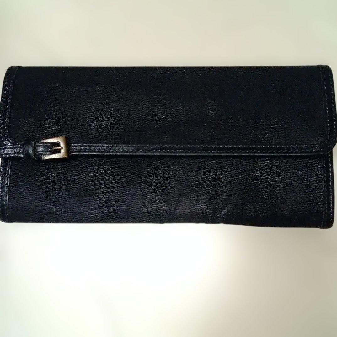 PRADA ブラックナイロン 薄型 長財布 折り財布 三角ロゴ メンズ