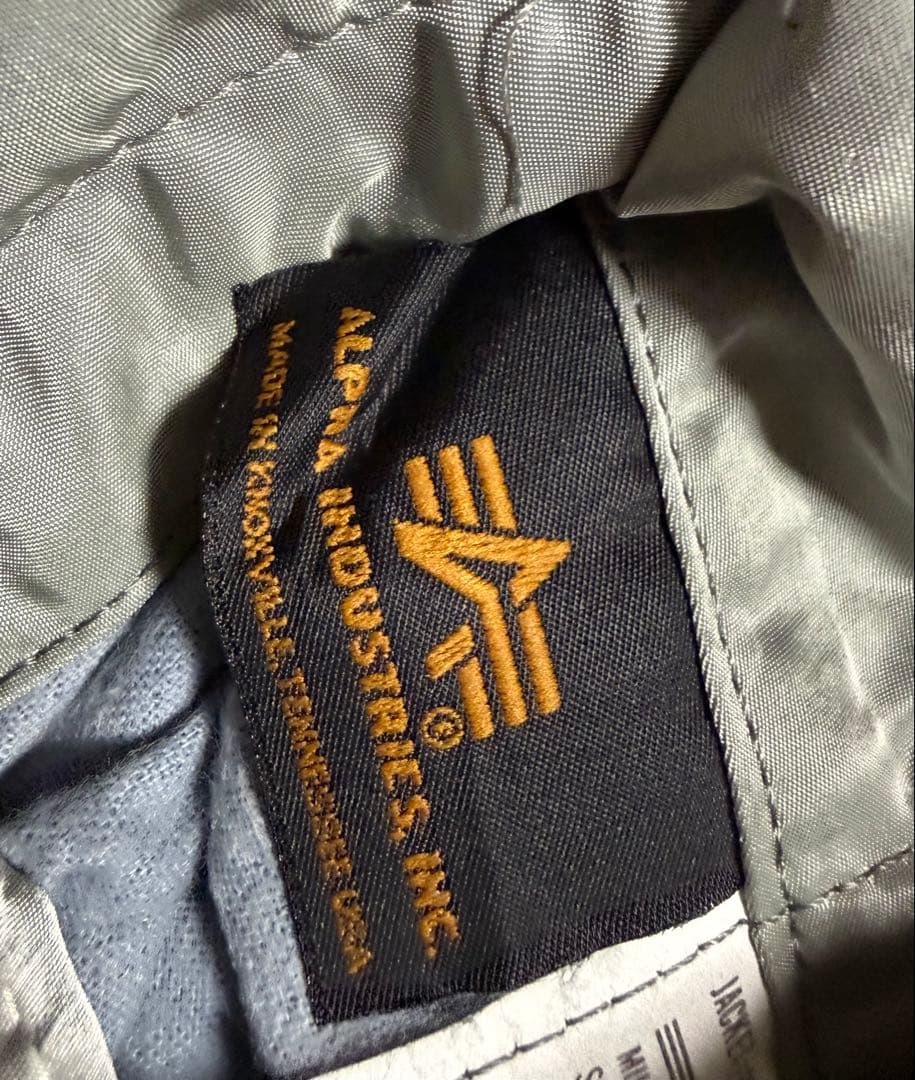 ALPHA社　90年代　MA-1 レプリカ　アメリカ製シルバーLサイズ