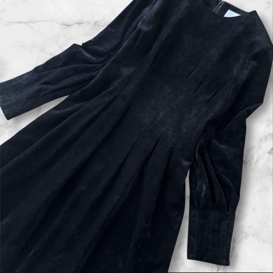 ルルウィルビー　ブライトコールタックワンピース　ブラックフォーマル　マキシ丈