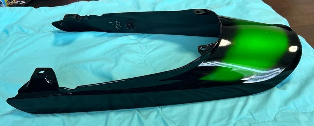 カワサキZ900RS 純正テールカウル　ガラスコーティング済み