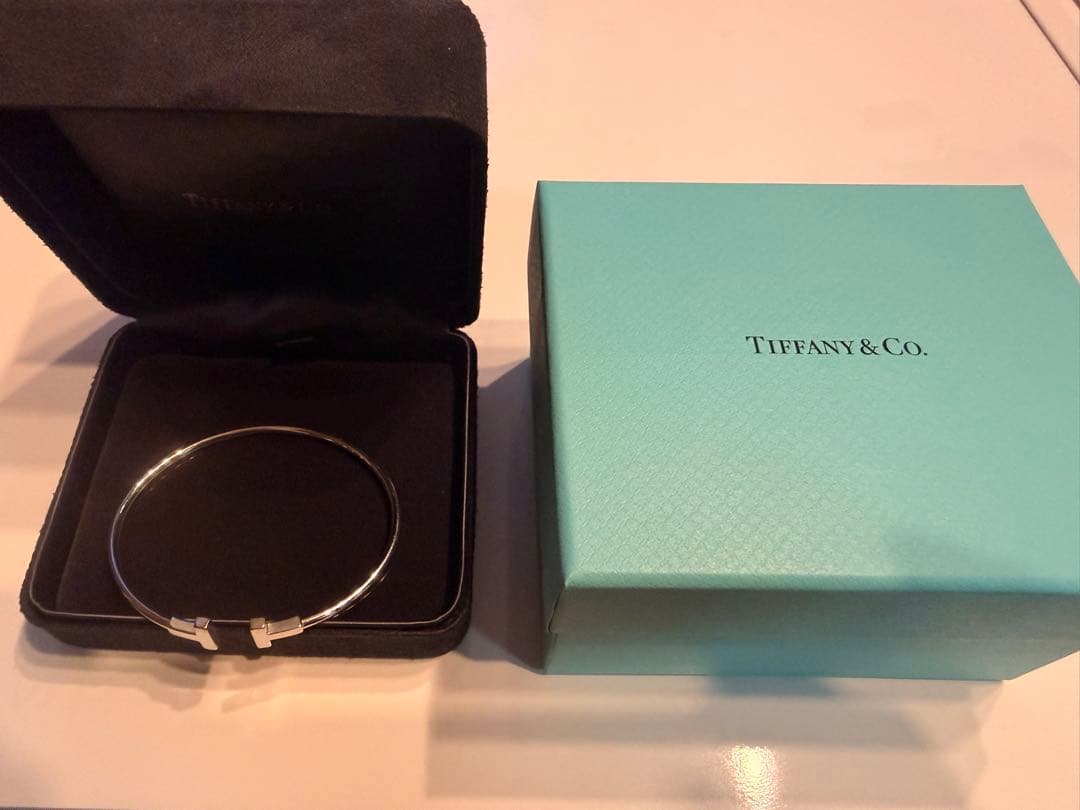 Tiffany T ナローワイヤーブレスレット 18K ホワイトゴールド