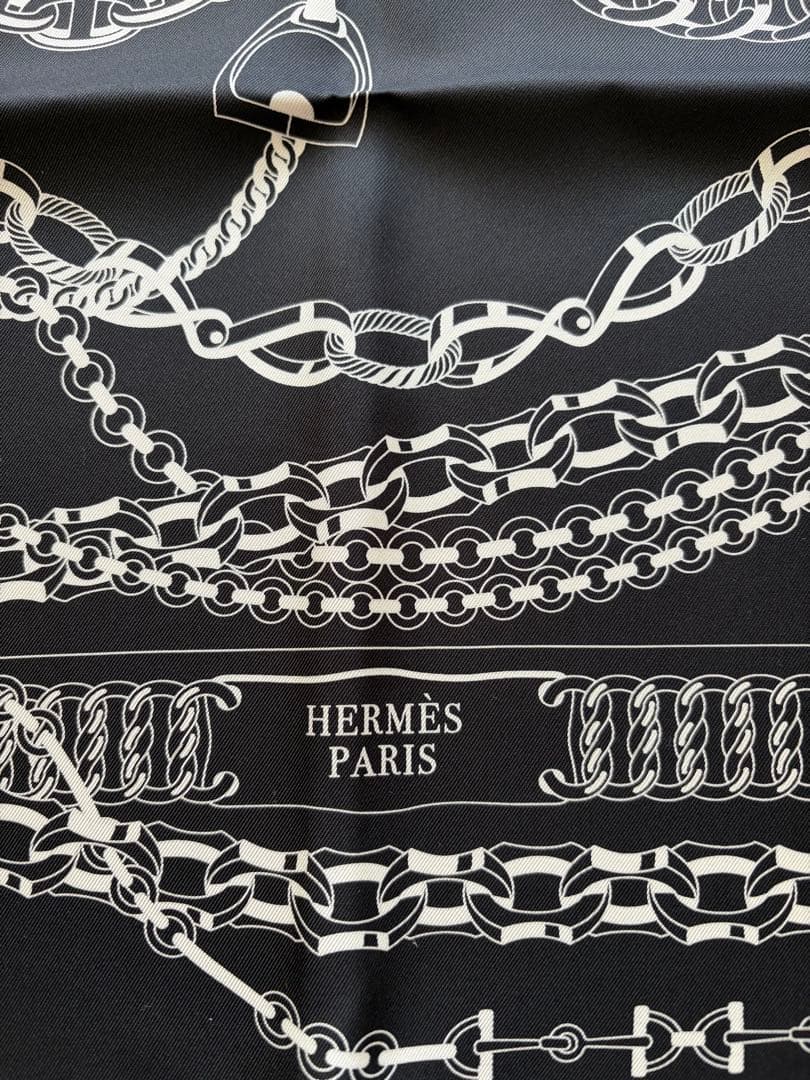 新品未使用HERMÈSカレ90Reaction enChainesスカーフ黒/白