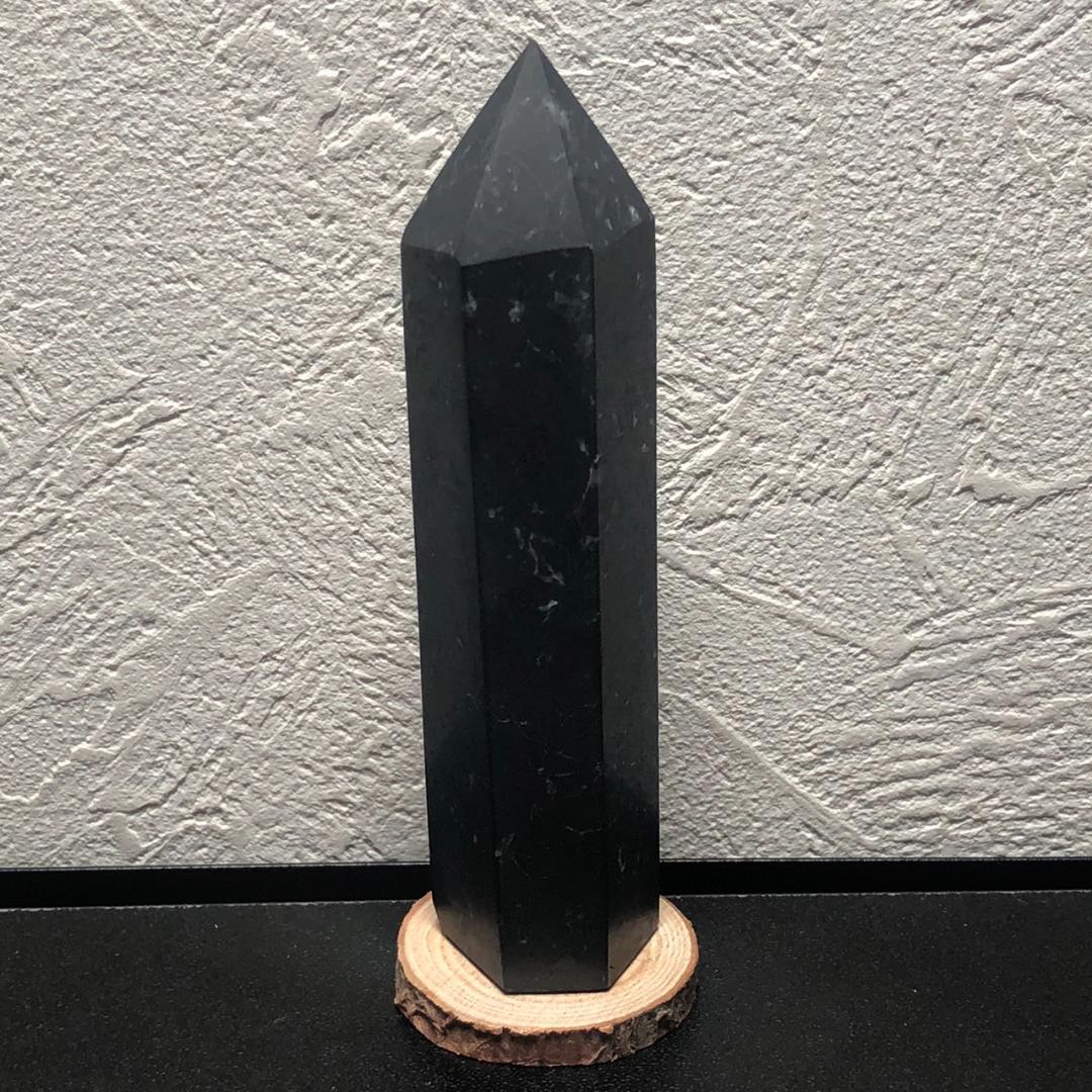 シュンガイト(Shungite)　パワーストーン　浄化　天然石　六角形の柱
