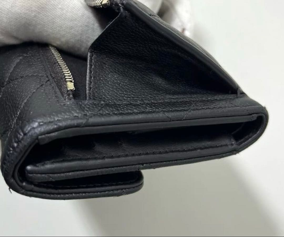 CHANEL キャビアスキン　マトラッセ　ゴールド金具　ケース　三つ折り