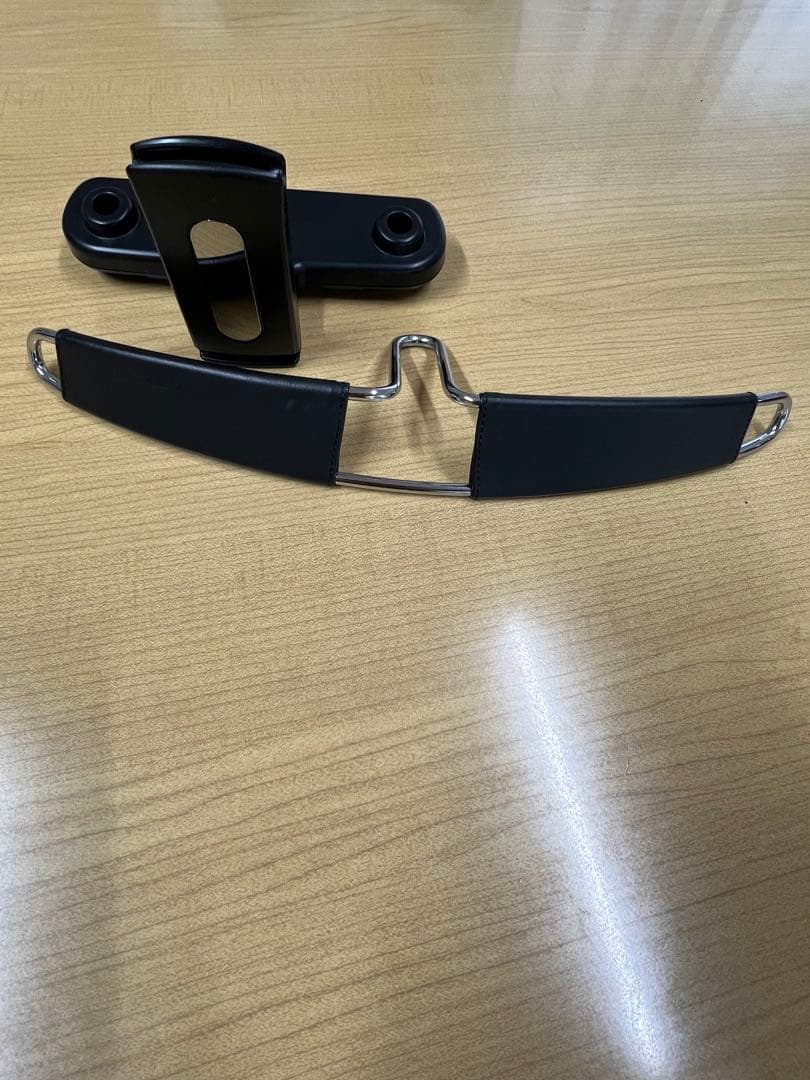 レクサス　純正インルームハンガー ヘッドレストハンガー( IS GSE21 用)