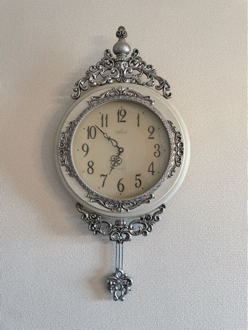 クラシックスタイル シルバー掛時計