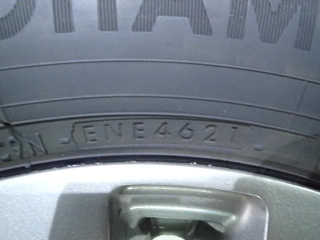 B1036【送料無料】スタッドレスタイヤ 195/65R15 4本セット