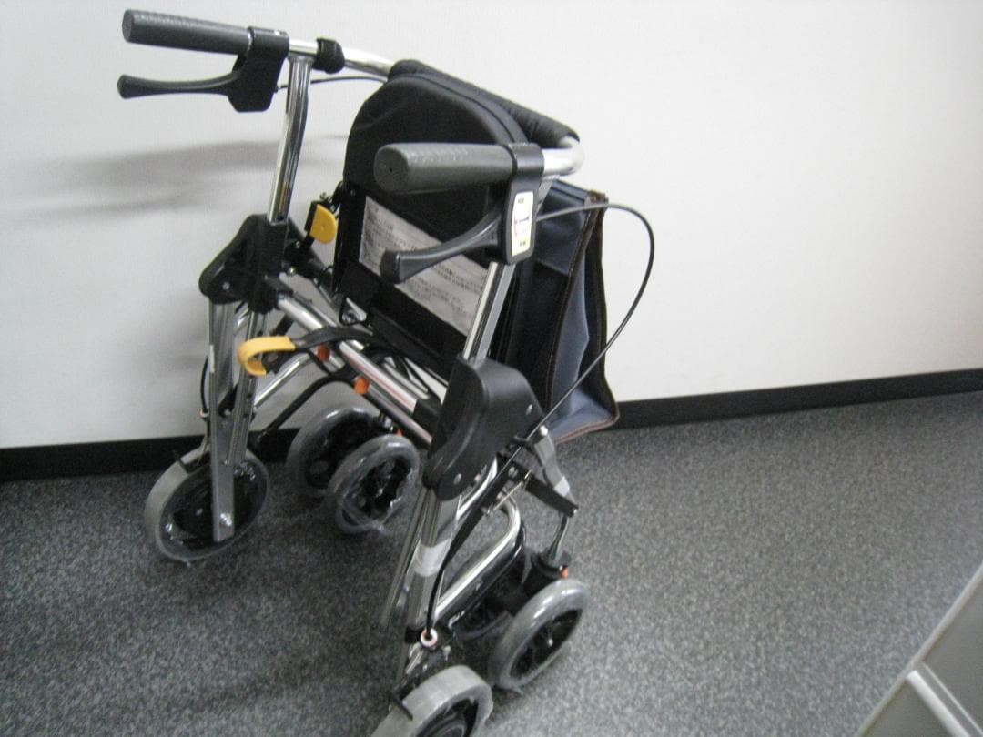 テイコブリトルR HS05R 歩行車 幸和製作所 抑制ブレーキ機能付き　①