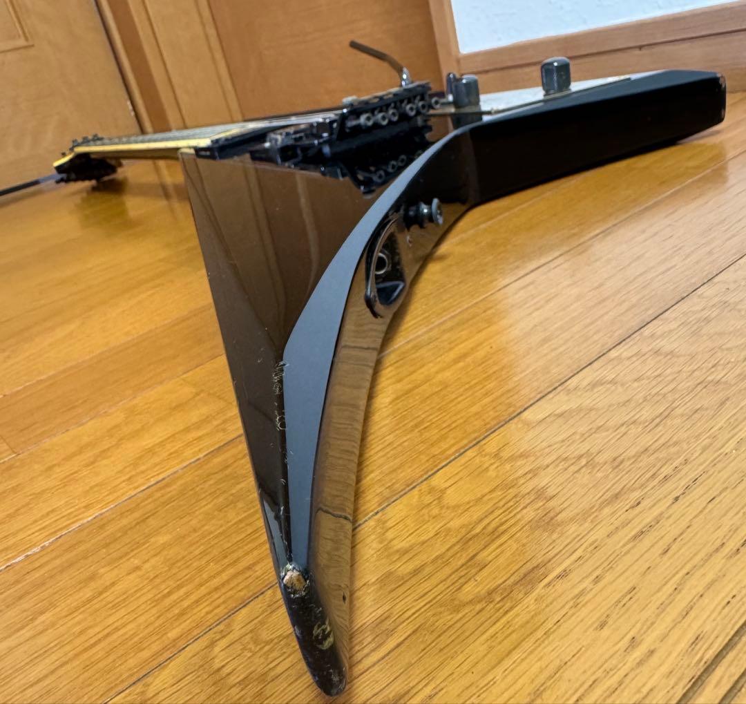 FERNANDES Limited Edition V型エレキギター