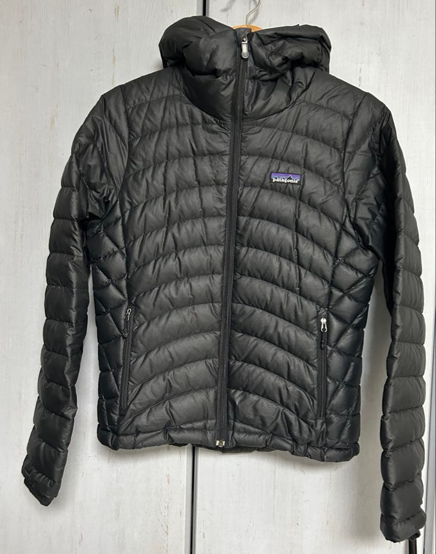 patagonia ダウンセーター フーディ レディース ブラック XS