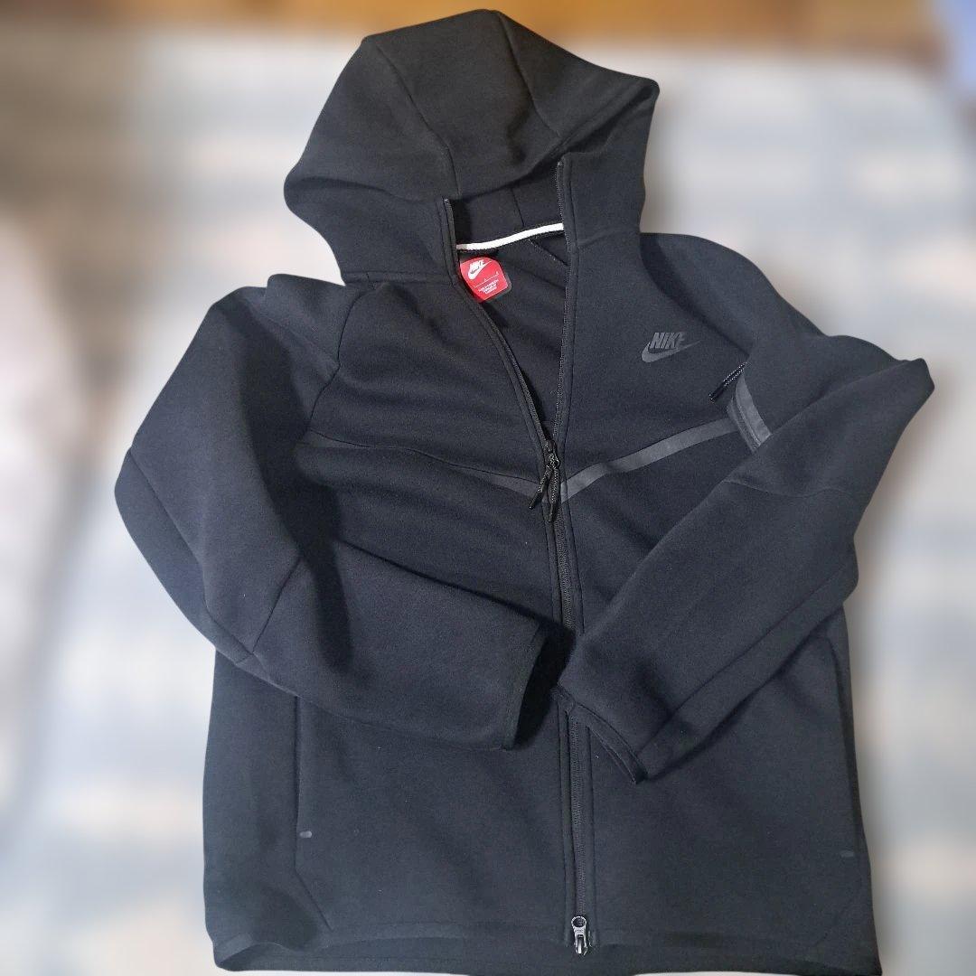 NIKE　テックフリース