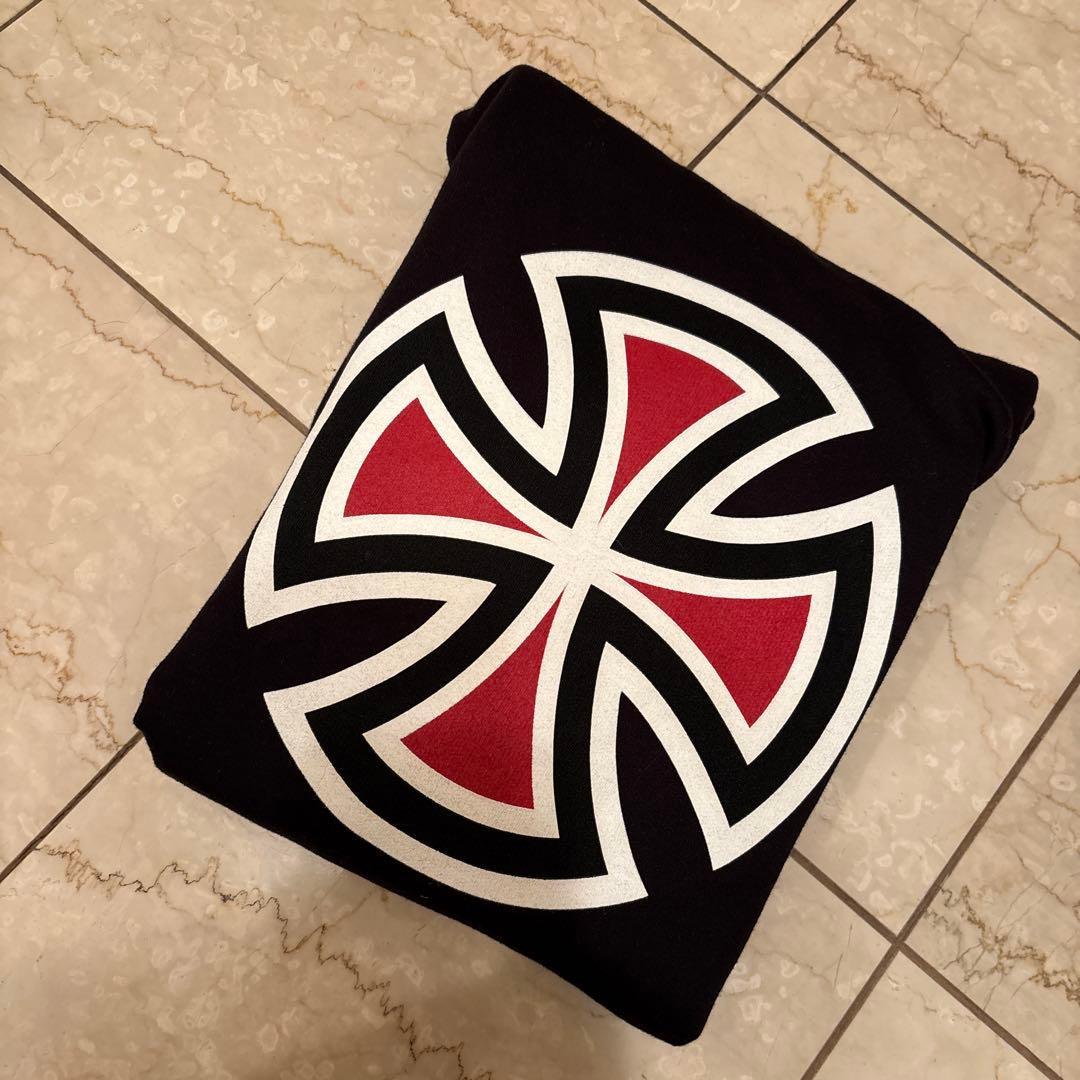 INDEPENDENT インディペンデント　アイアンクロスパーカー　ブラックM