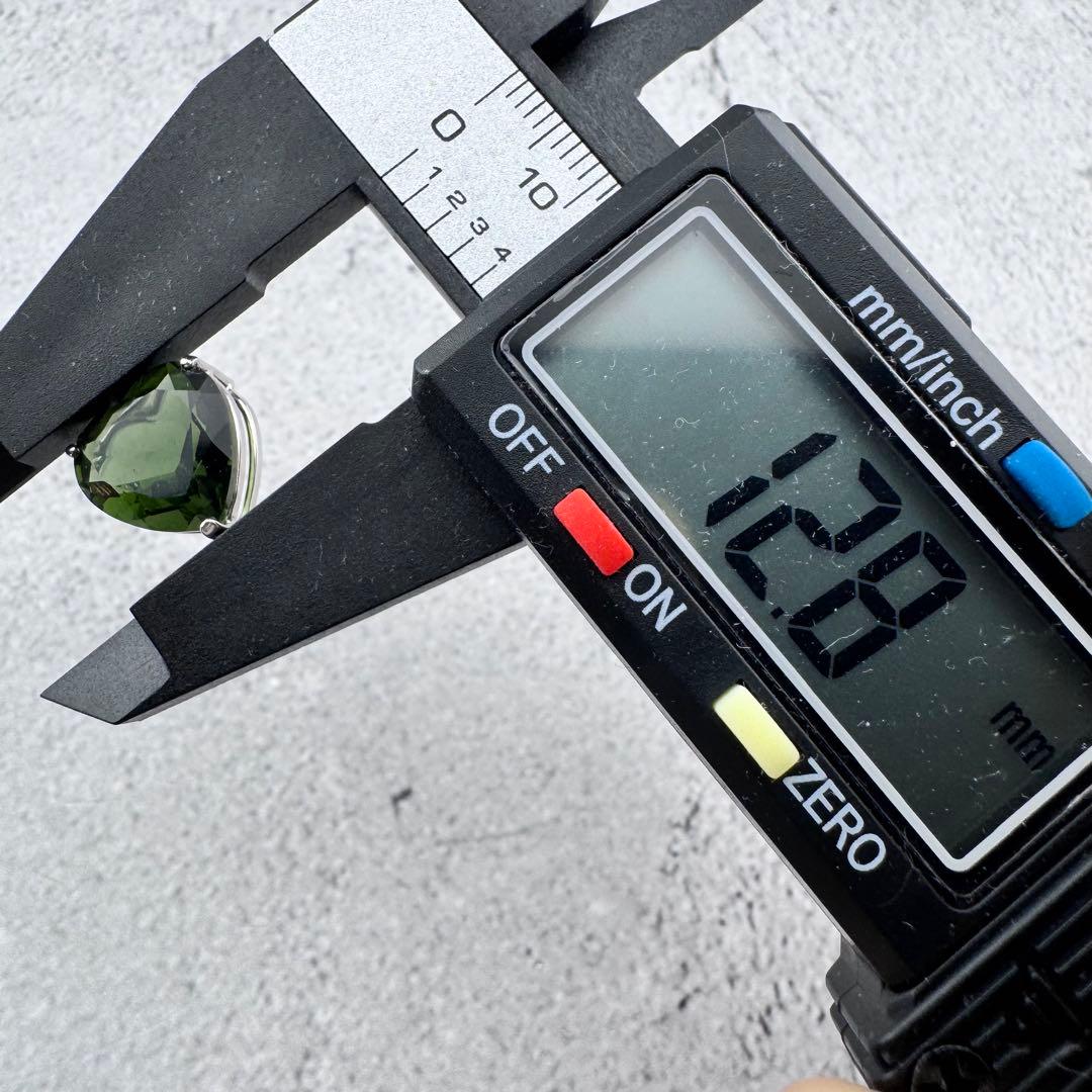 P-35モルダバイト ハート型 ペンダントトップ 隕石　天然ガラス　s925