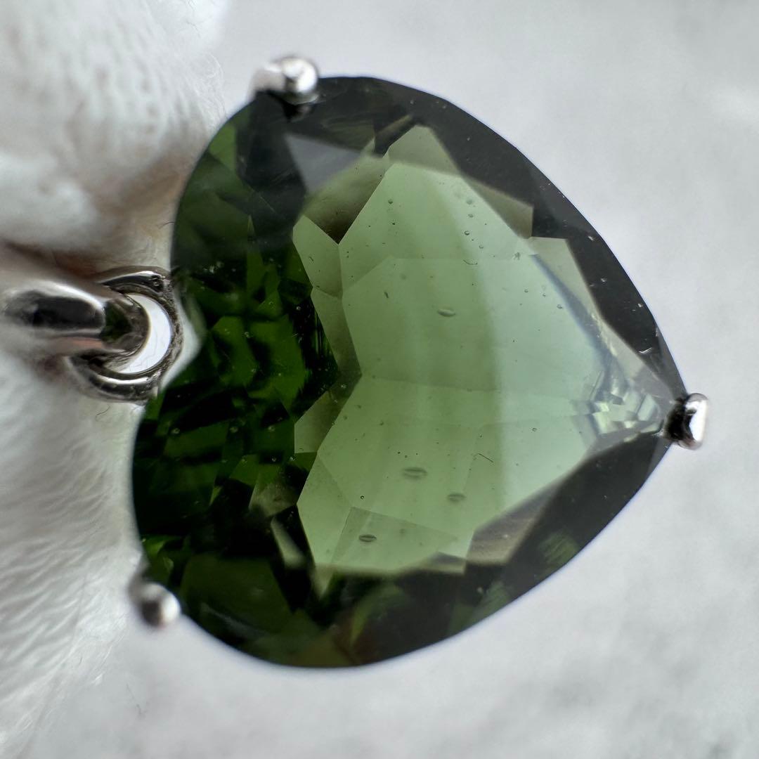 P-35モルダバイト ハート型 ペンダントトップ 隕石　天然ガラス　s925