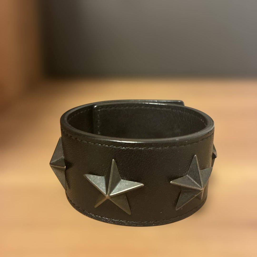 GIVENCHY スタッズブレスレット