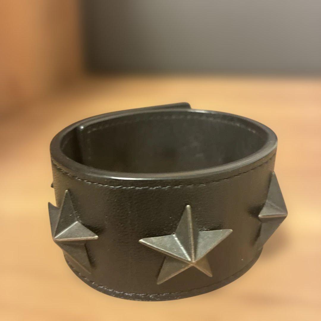 GIVENCHY スタッズブレスレット