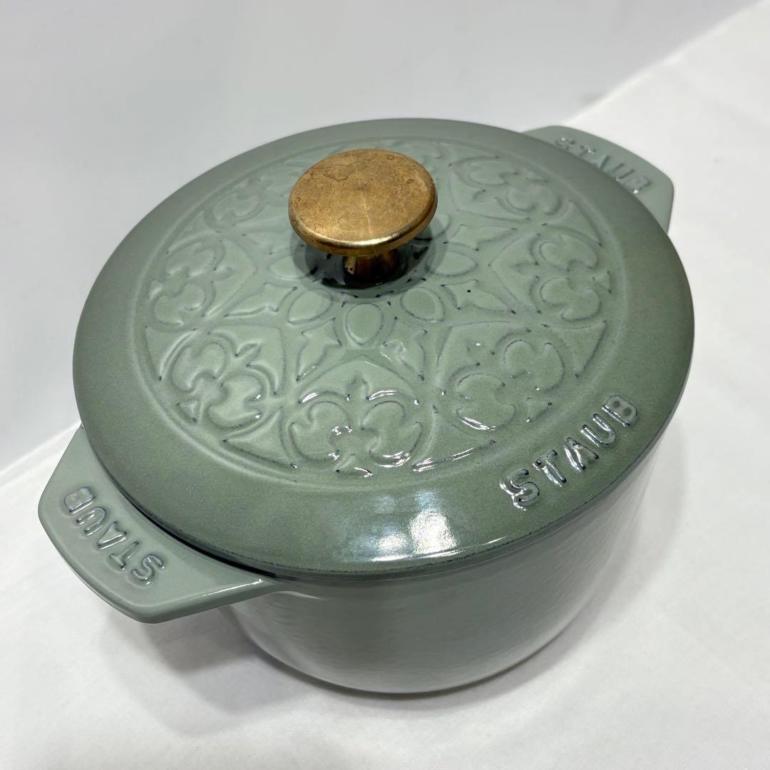 STAUB ストウブ ラ・ココットde GOHAN M Lily カンパーニュ