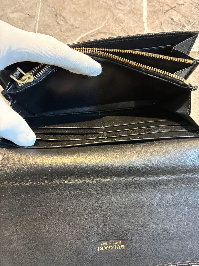 BVLGARI 長財布　本体　黒色　留め具　金色