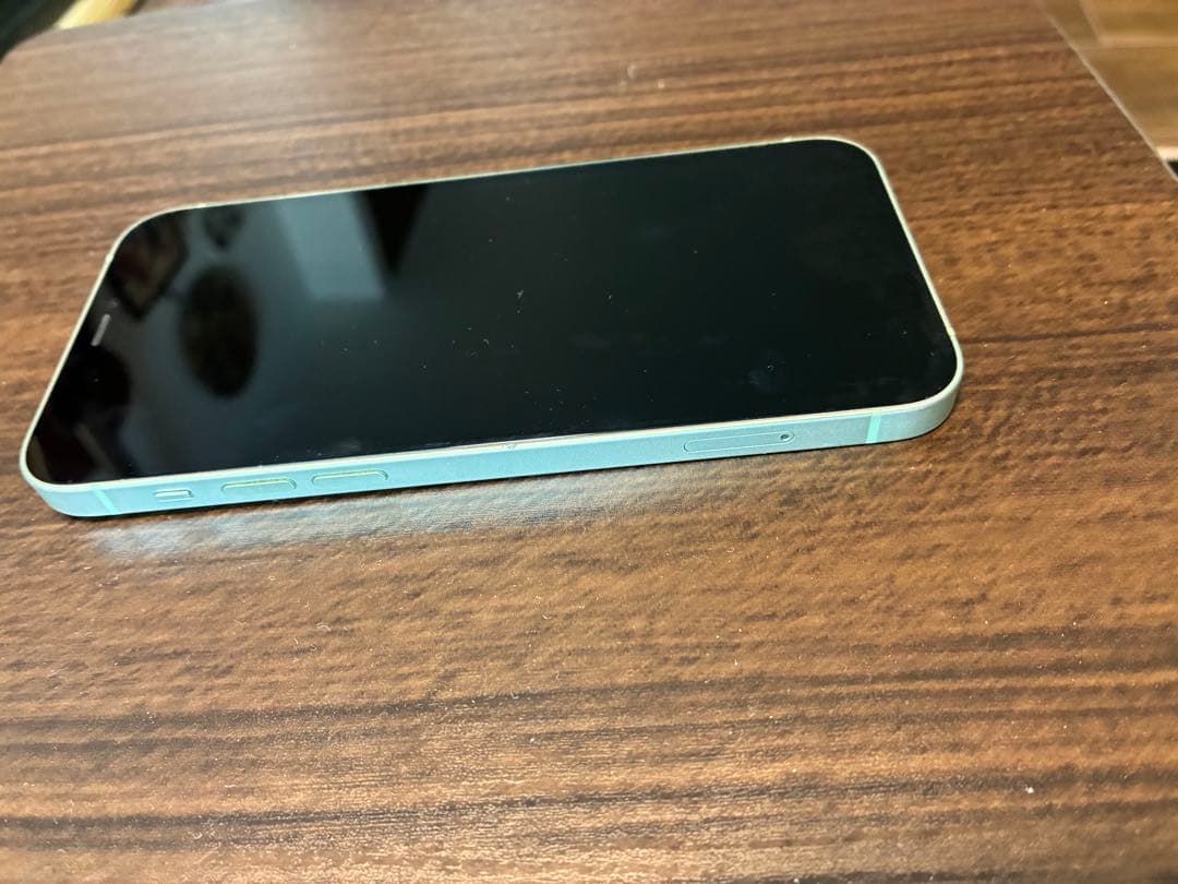 iPhone12 ※画面左上青い点がございます