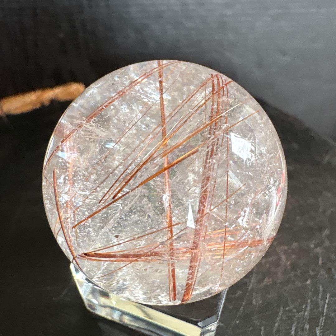 ❗️特価　❤️ 金運アップ ✳虹入り　透明感良く　レッド　ルチルクォーツ 玉②