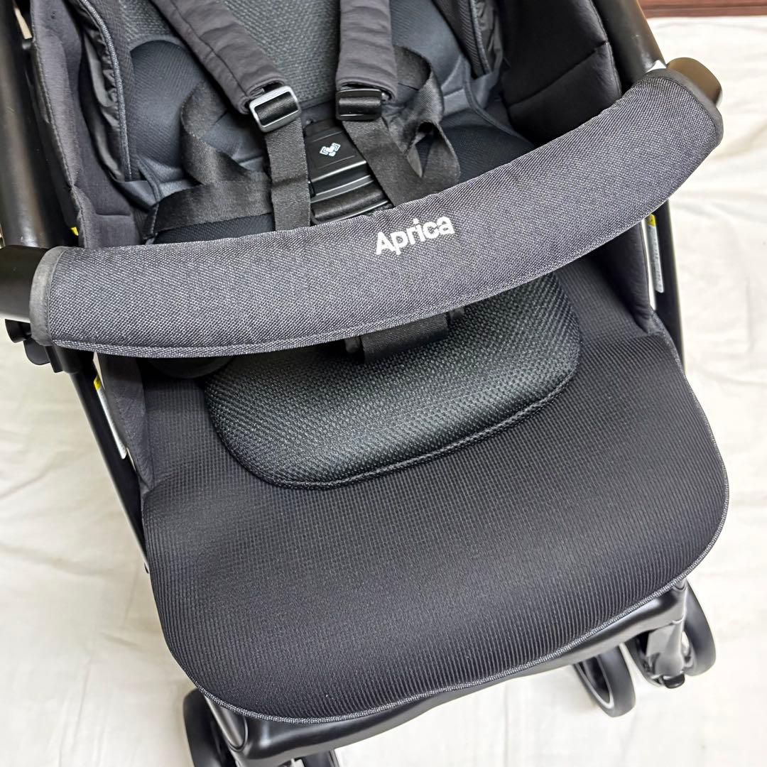 アップリカ ラクーナクッションフリープラス ベビーカー 美品 横スライド 清掃済