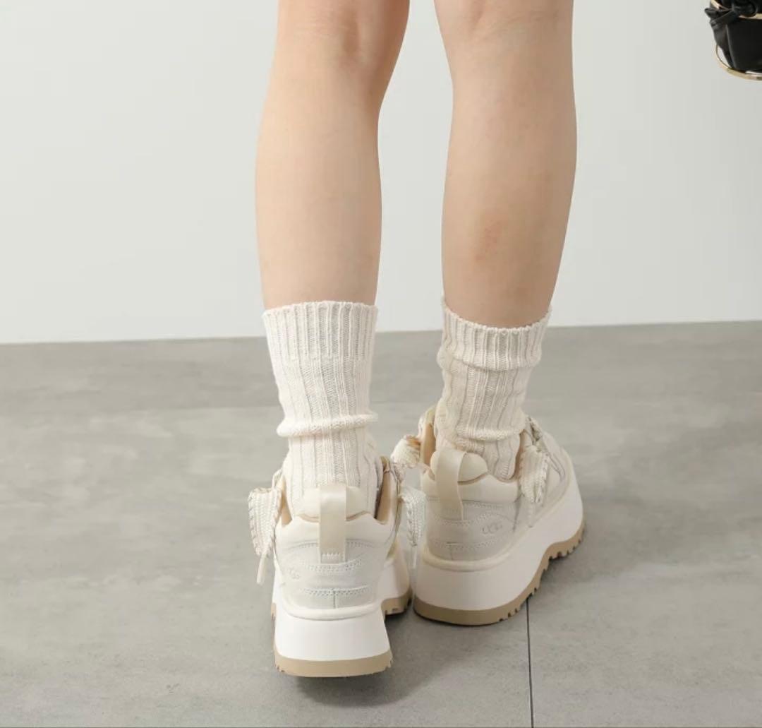 UGG スニーカー　アストロメル　Astromel