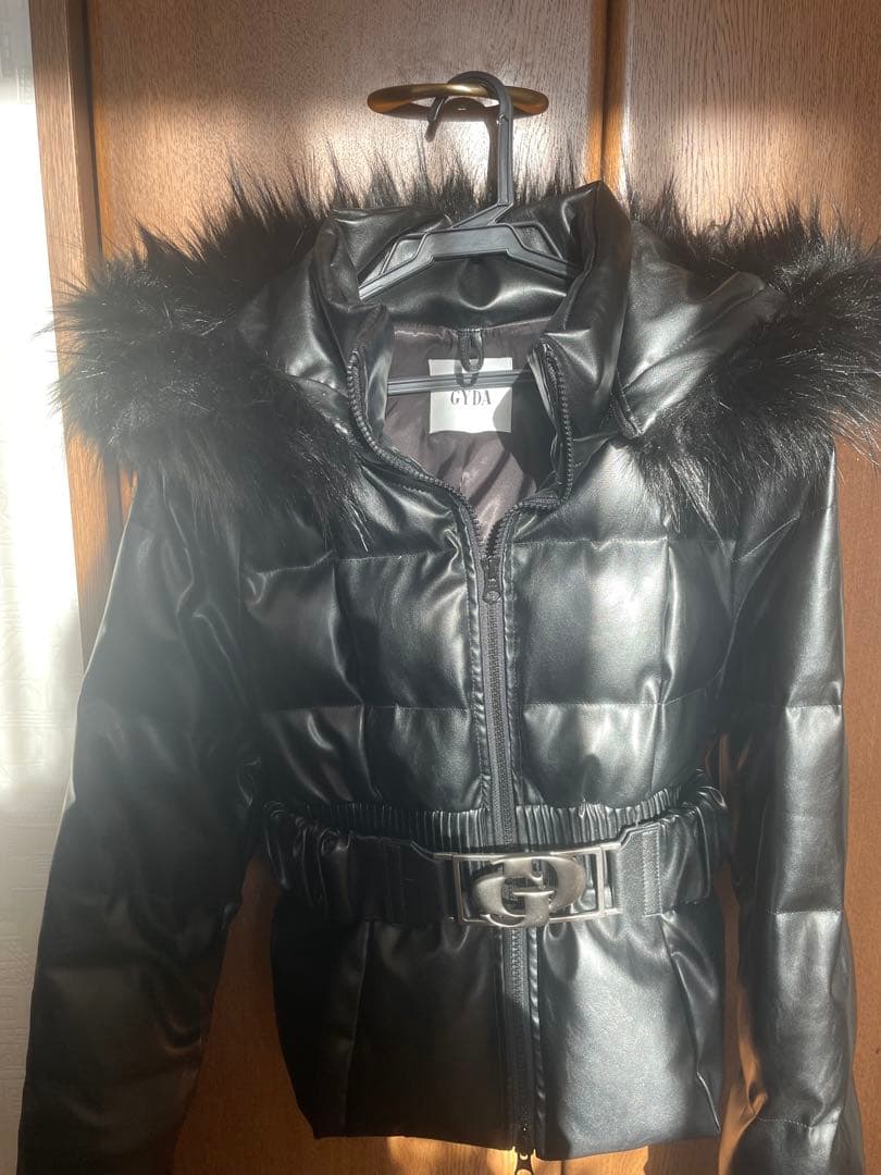 GOLDY ブラック ダウンジャケット ファー付き値段交渉交渉あり！