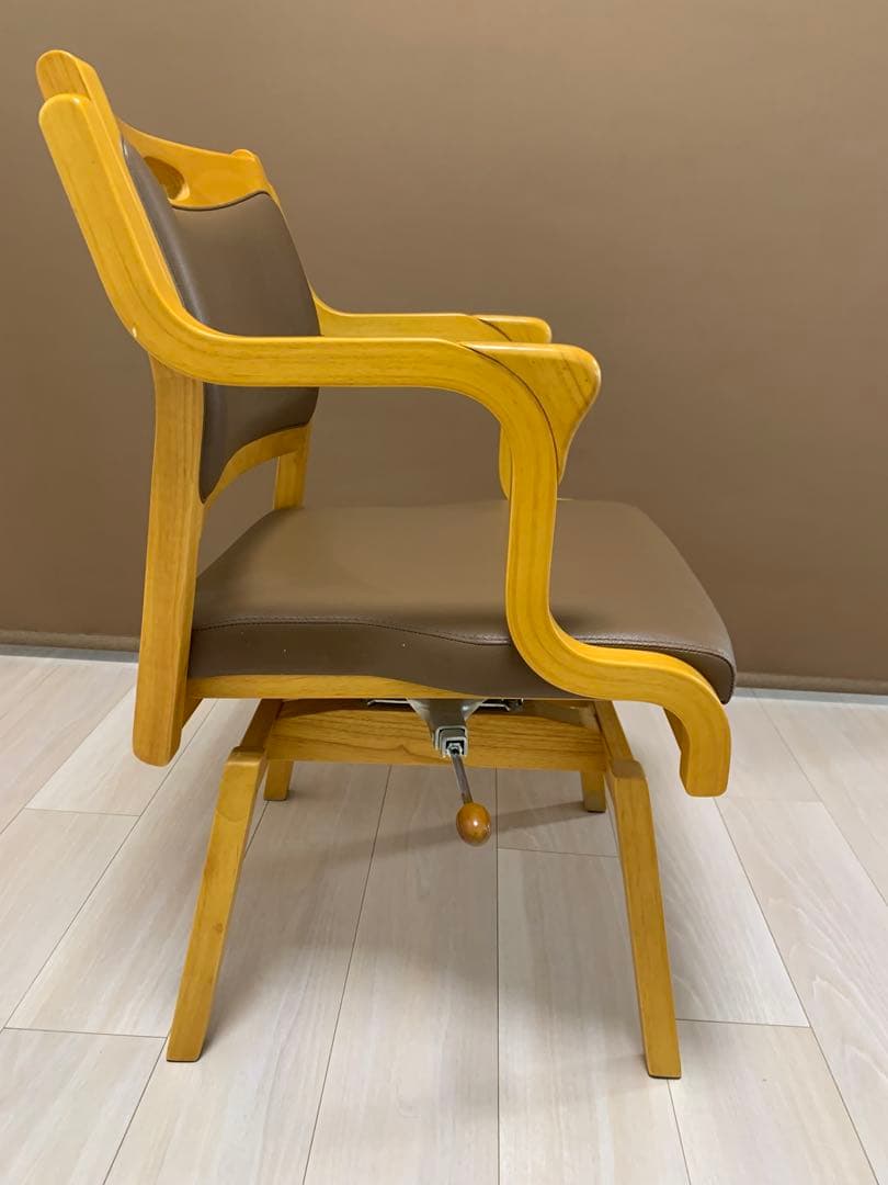 【送料込み】貞苅椅子製作所 回転椅子 Care-111-RAC 介護椅子